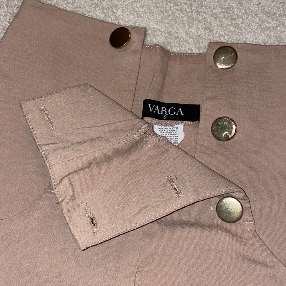 High Waisted Shorts - Picture 5 of 6